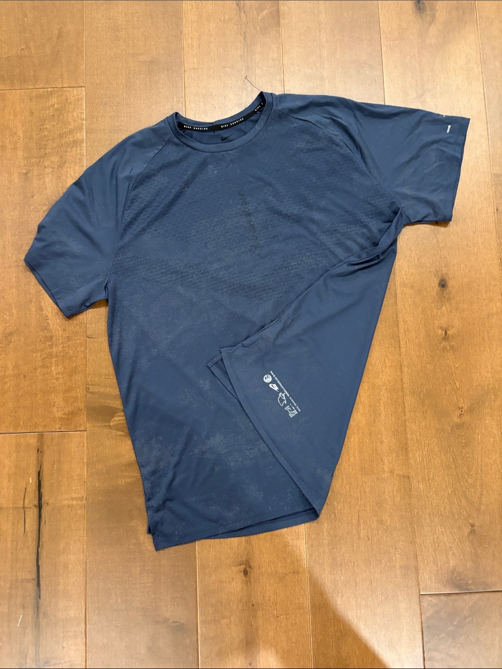 Nike Men's Short Sleeve Performance Tee - Dark Blue